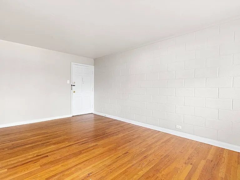 850 S Pearl St — Photo 10