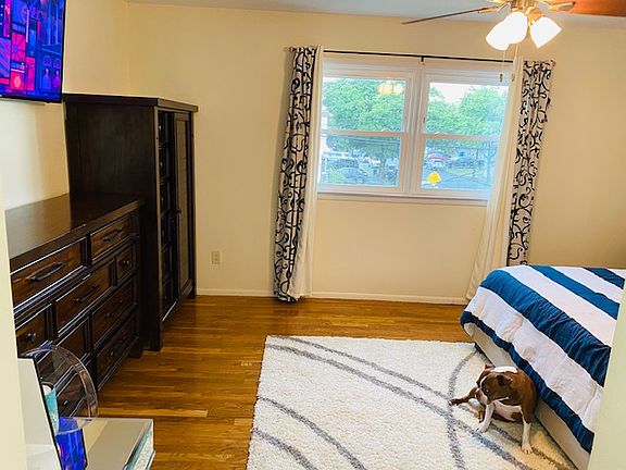 4th image of 811 Tysens Ln #1