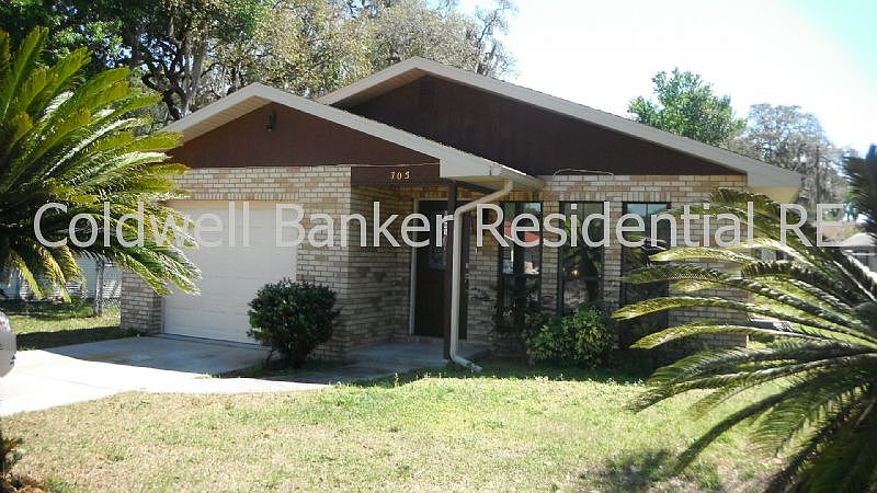 1st image of 705 Lakehurst St