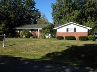 28749 Bella Vista Dr, Farmington Hills, MI