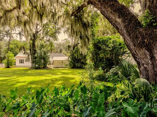 13 Saint Thomas Avenue, Savannah, GA 31406