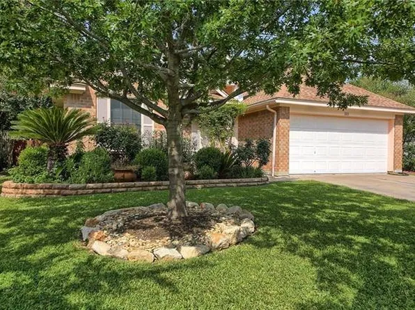 111 Dogwood Dr, Georgetown, TX 78626