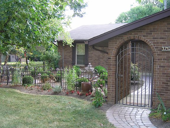 3rd image of 3752 Niemoeller Dr