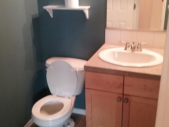 3rd image of 1615 N Tschirley Ln