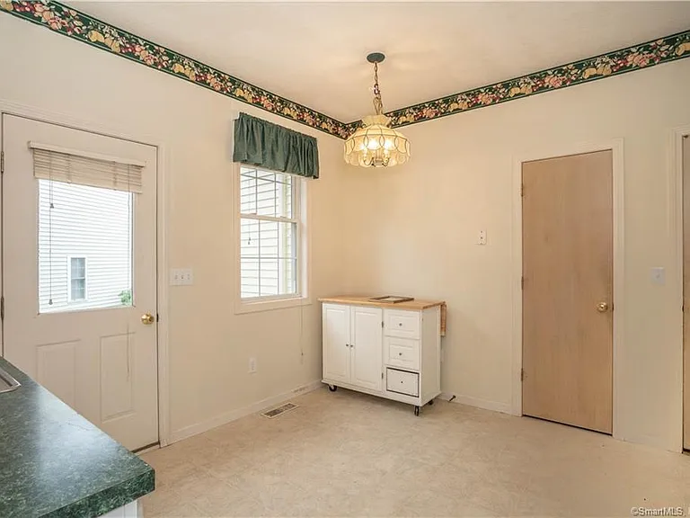 47 Pepper Bush Ln — Photo 17