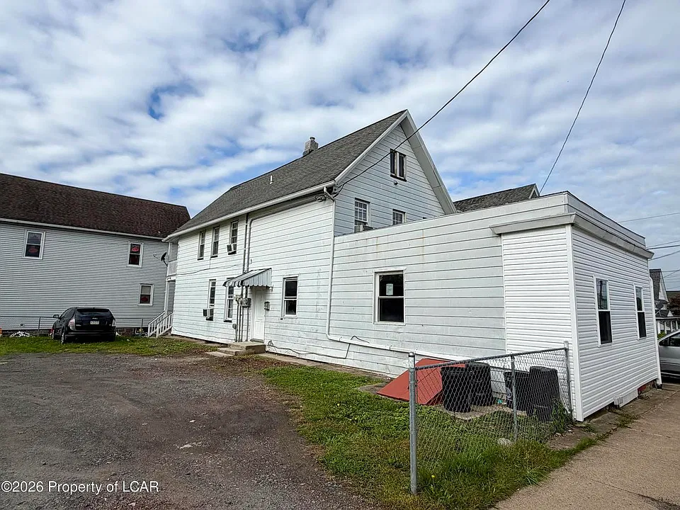 343 E South St #1
