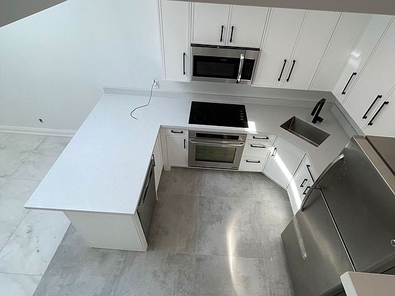 5th image of 754 Queen St E #3