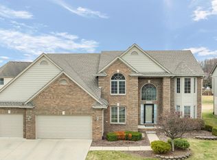 45819 Winthrop Pl, Macomb, MI 48044