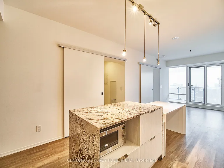 1 Bloor St E #3605 — Photo 7