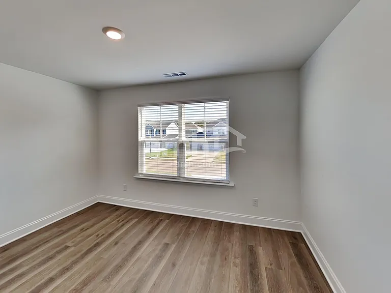 5340 Trust Dr — Photo 20