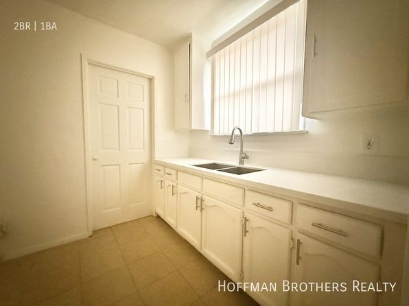 1631 S Bronson Ave Unit 1/4