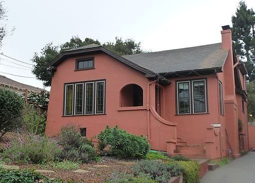 5th image of 1868 Catalina Ave