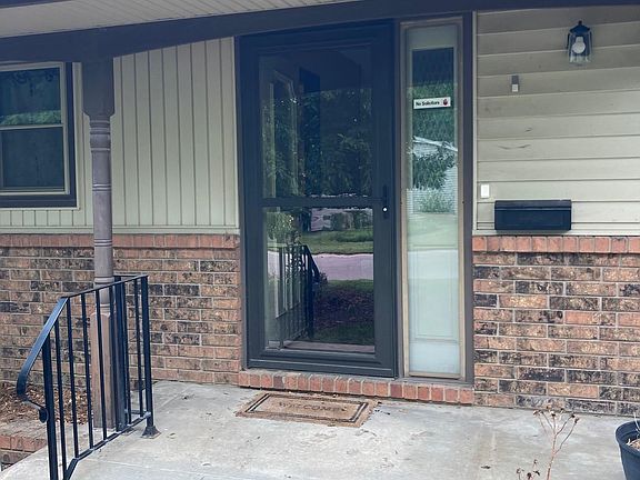 3rd image of 520 E Main St