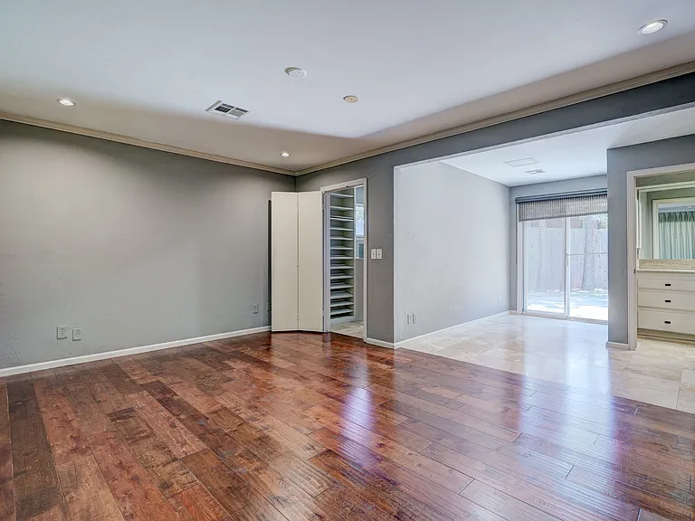 6325 Glenbrook Ct — Photo 30
