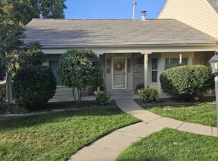 7636 S Cove Cir, Centennial, CO 80122