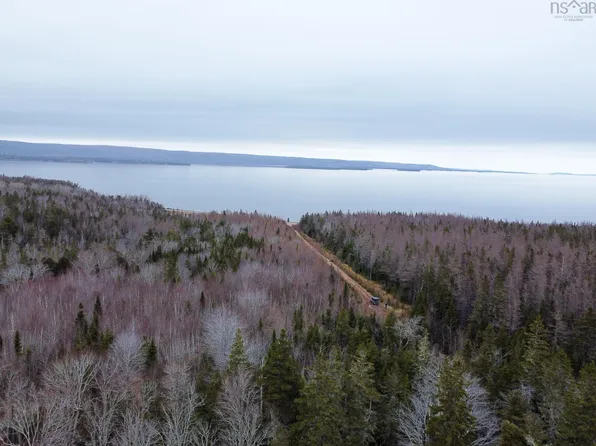 5 Bay Hwy, Dundee, NS B0E 3K0