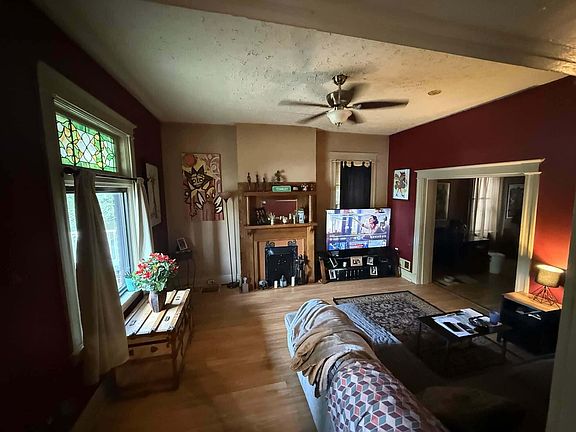 3rd image of 1818 Holman Ave