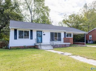 816 Giles Dr NE, Huntsville, AL 35801