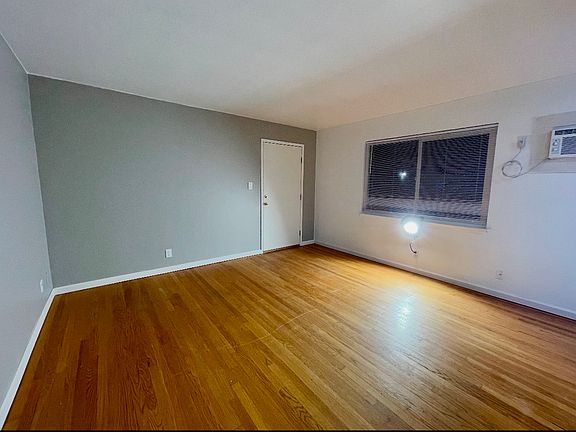 2nd image of 1-3326 Y St