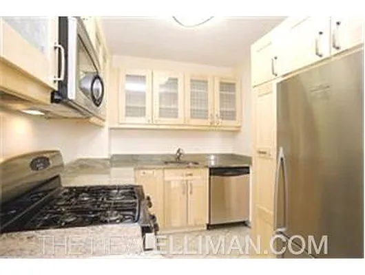 Rented by Douglas Elliman | media 17