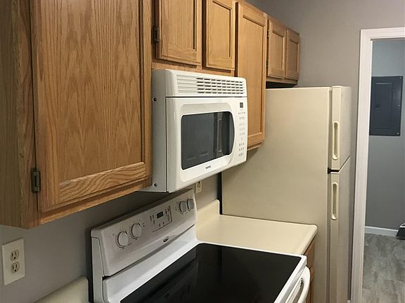 2nd image of 10236 Crossbow Ct APT 1