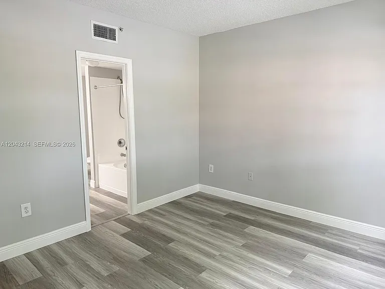 100 SW 117th Ter #2207 — Photo 16