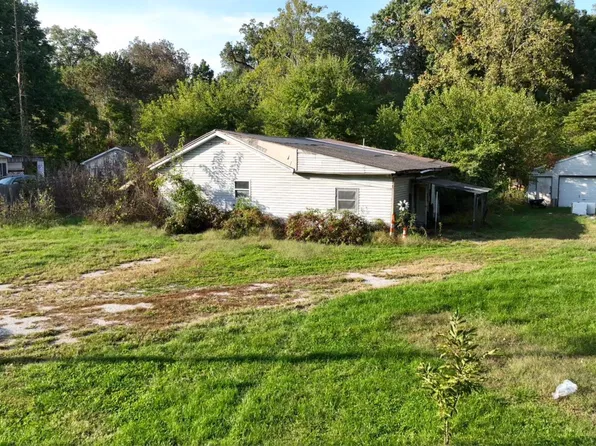 7392 W Us Highway 24, Logansport, IN 46947
