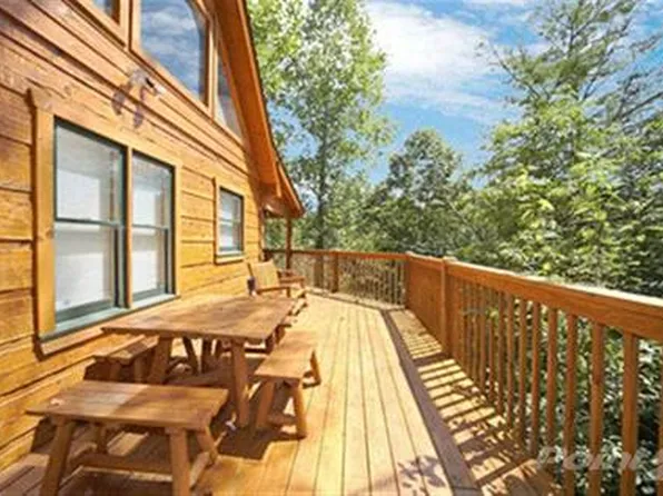 840 Mill Creek Rd, Pigeon Forge, TN 37863