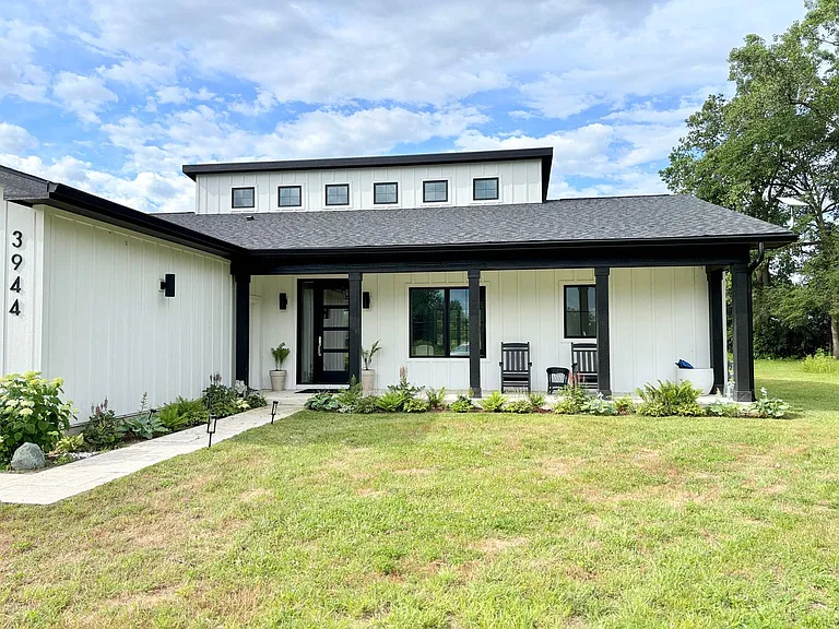 3944 Browntown Rd — Photo 1