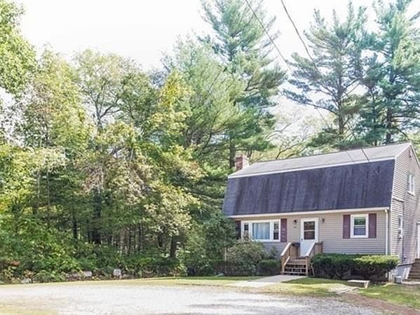 1st image of 90 Mill St