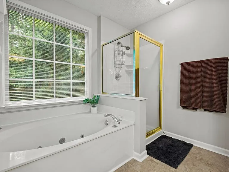 122 Brookhaven Ln — Photo 18