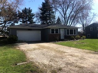 1685 Quail Dr, Saint Anne, IL 60964