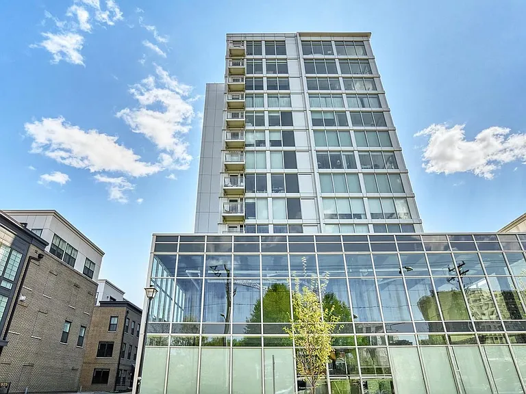 925 N Fairfax St #1004 — Photo 2