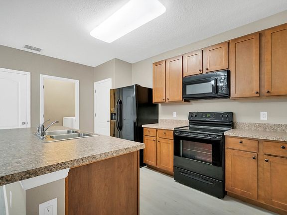 4th image of 1632 Hawksbill Ln