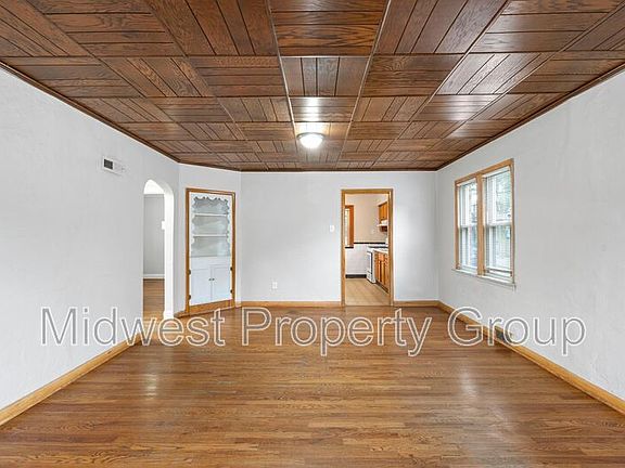 4th image of 3417 Eminence Blvd
