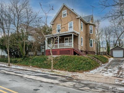 28 Handy St, New Brunswick, NJ, 08901