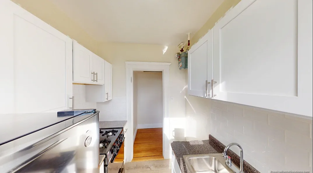 Studio, 583 sqft, $2,295 — Photo 4