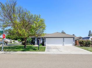 1624 Huntmaster Dr, Hughson, CA