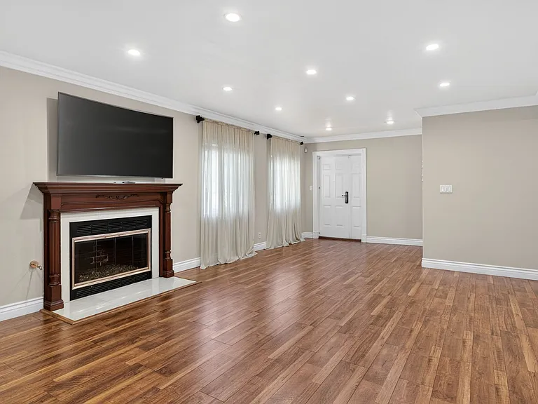 10154 Mount Gleason Ave — Photo 3