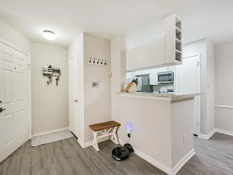 2121 Hepburn St #612 — Photo 7