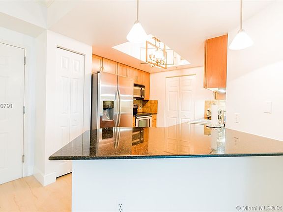 4th image of 2000 N Bayshore Dr APT 323