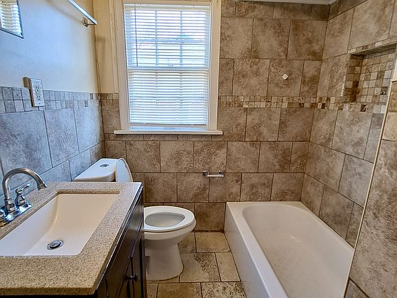 5th image of 364 Delaware Ave APT 4