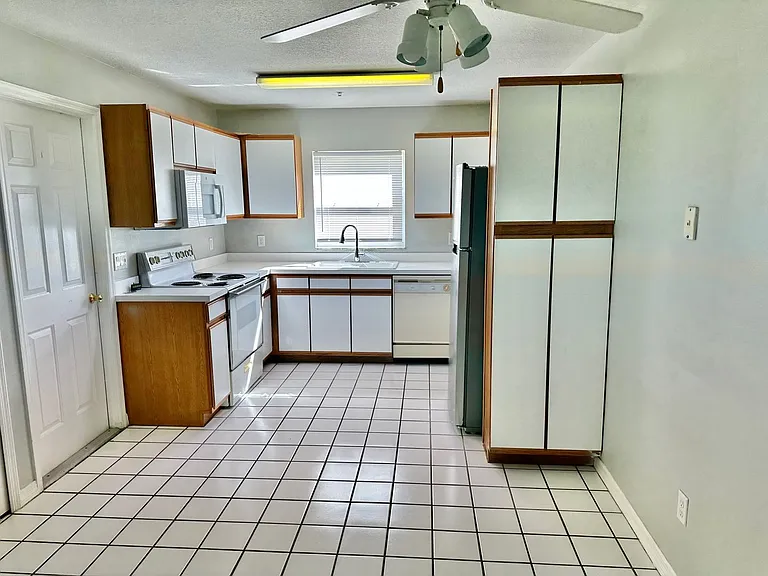3449 Allston Ln — Photo 7