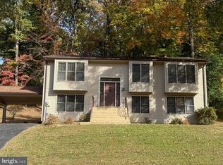 8669 Valley Dr, Waldorf, MD