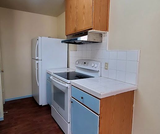 5th image of 2750 W Fairmont Ave APT 101