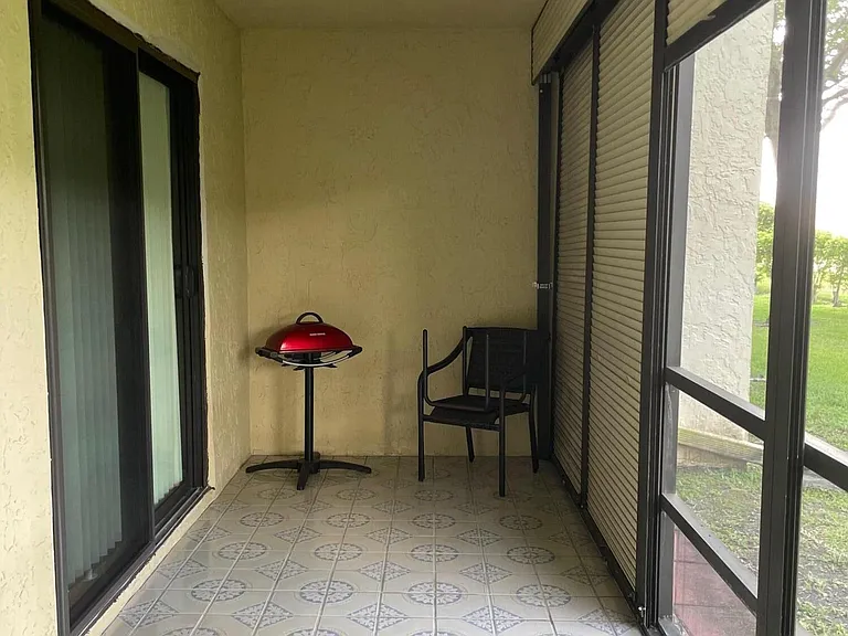 7879 Willow Spring Dr #913 — Photo 8