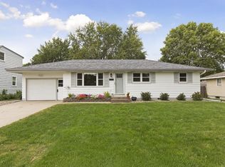 960 Shumway St S, Shakopee, MN 55379