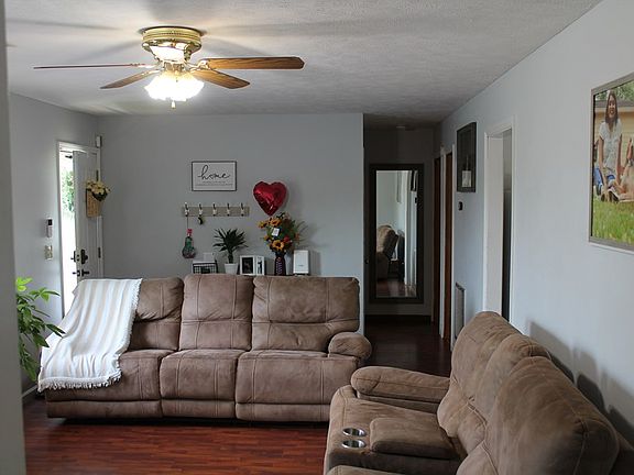2nd image of 416 Pineview Dr