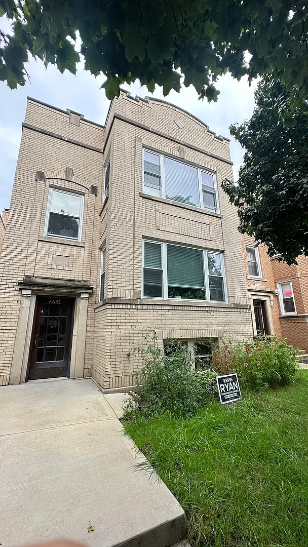 2 bed, 1000 sqft, $1,800 — Photo 1