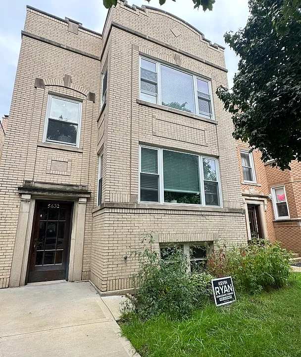 5632 N Saint Louis Ave #G